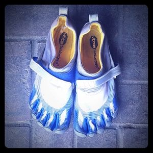 Vibram Five Fingers Bikila Size 43